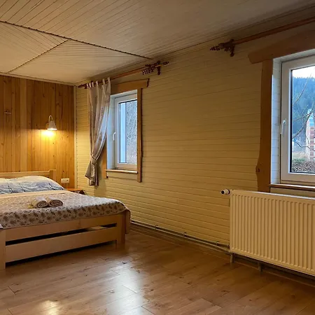 Alpstuga Karpatske Vidlunnya Mykulytjyn